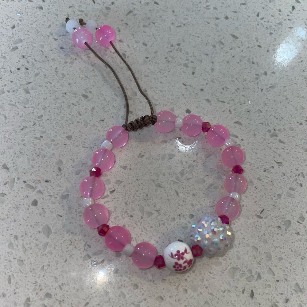 Pink adjustable bracelet - Picture 2 of 3